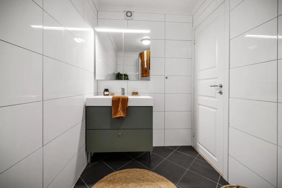 Modern Apartment In Bergen City Center - 5 Bedrooms - 1 Minute To Bryggen *